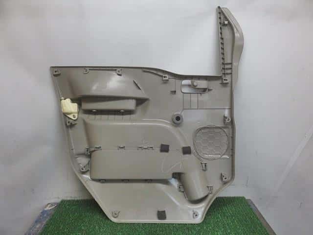 Front Right Door Trim SUZUKI Every 2020 HBD-DA17V — photo 8