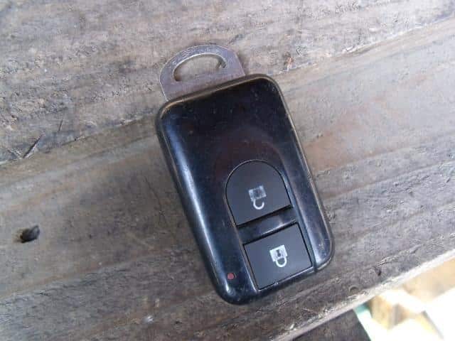 Keyless Entry Remote Control Key NISSAN March 2004 UA-AK12 — photo 1