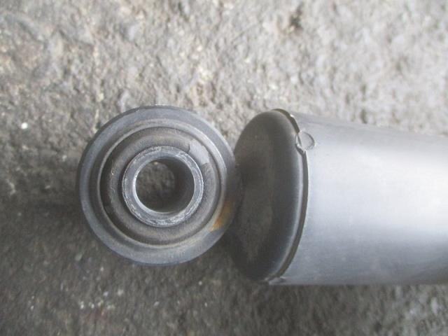 Rear Right Shock Absorber TOYOTA Passo 2011 DBA-KGC30 — photo 2