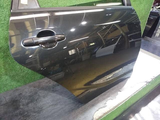 Rear Right Door Assembly TOYOTA Caldina 2004 TA-AZT241 — photo 3