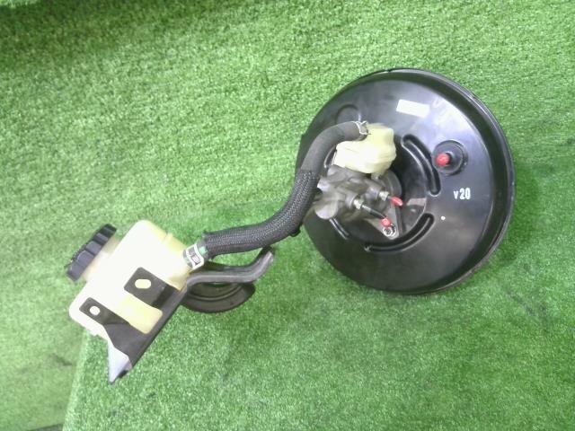 Brake Master Cylinder TOYOTA Harrier 2006 CBA-ACU30 — photo 1