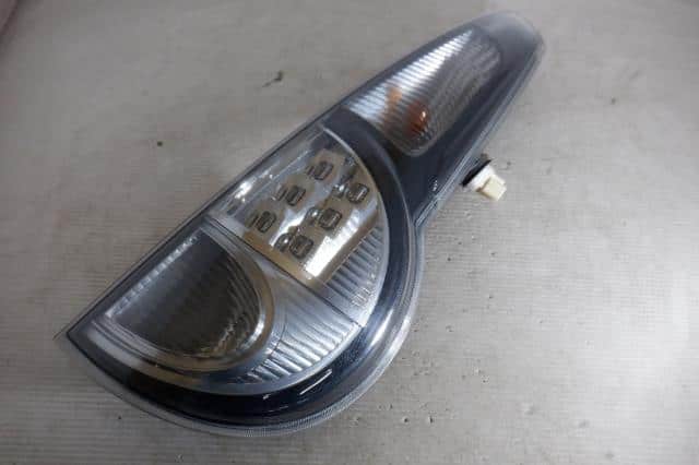 Right Tail Light NISSAN Moco 2014 DBA-MG33 — photo 2