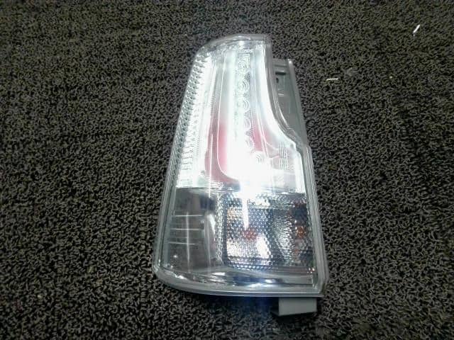 Left Tail Light SUZUKI Solio 2017 DAA-MA36S 3567081PC0 — photo 1
