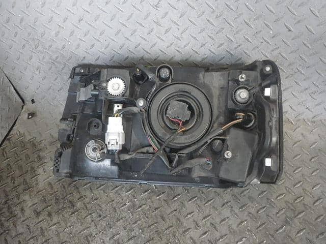 Right Headlight MITSUBISHI Minicab 2007 GBD-U61 — photo 6