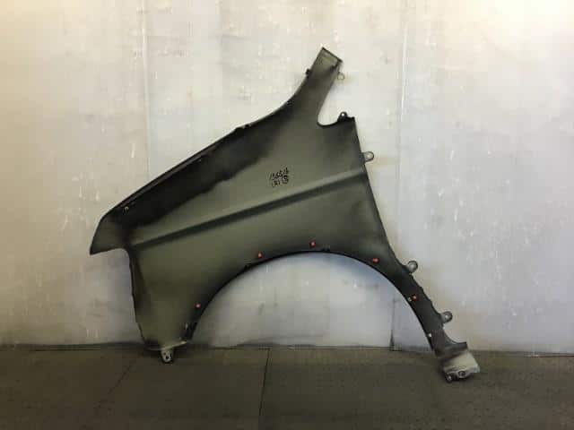 Right Fender Panel HONDA Step Wagon 2004 UA-RF5 — photo 3