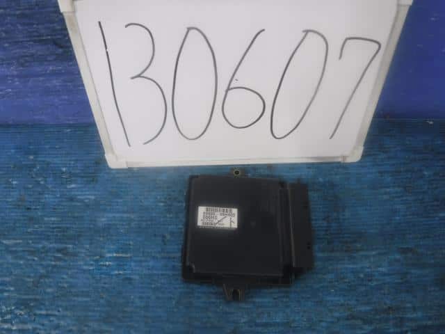 Engine Control Unit SUZUKI Every 2003 LE-DA62V 3392066HG0 — photo 1