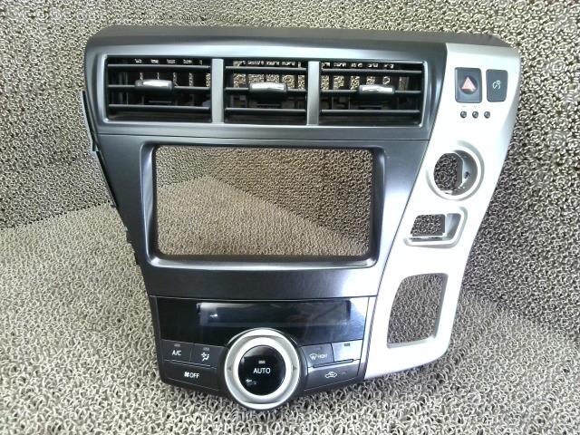 Interior Parts TOYOTA Prius Alpha 2012 DAA-ZVW41 — photo 1