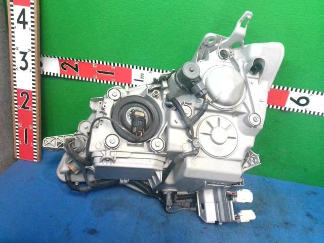 Right Headlight TOYOTA Crown 2005 DBA-GRS180 8111030A50 — photo 5