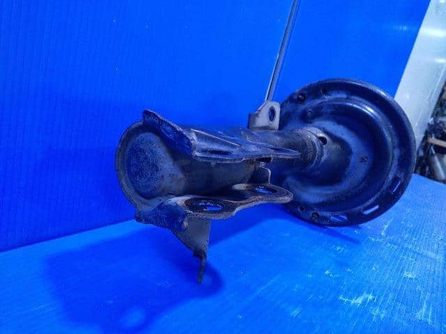 Front Right Strut TOYOTA Camry 2011 DAA-AVV50 — photo 4