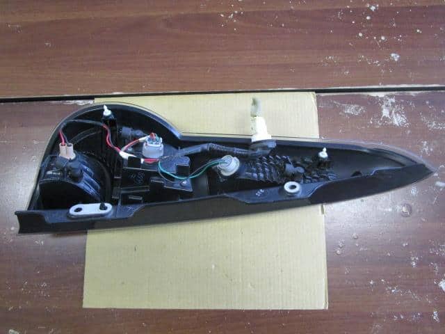 Right Tail Light SUZUKI MR Wagon 2013 DBA-MF33S — photo 2