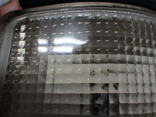 Left Side Marker Light MITSUBISHI Delica 1989 S-L039P MB527301 — photo 4