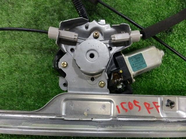 Front Right Door Regulator NISSAN Presage 2006 CBA-PU31 — photo 6
