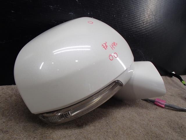 Right Side Mirror TOYOTA SAI 2010 DAA-AZK10 — photo 6
