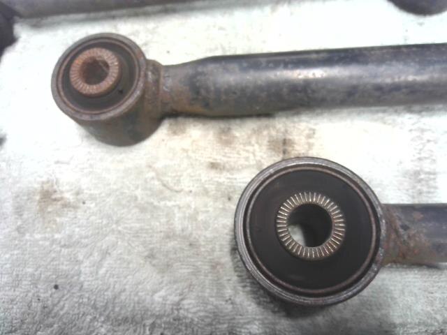 Rear Left Lower Control Arm TOYOTA Lexus is 2011 DBA-GSE20 — photo 5