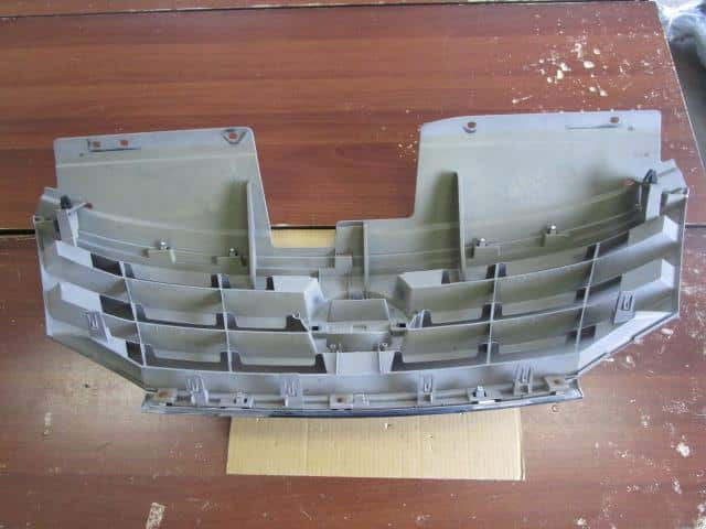 Radiator Grille NISSAN Serena 2010 DBA-C26 — photo 2