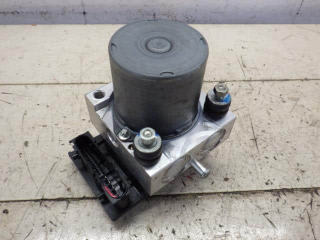 ABS Actuator NISSAN Nv350 — photo 2