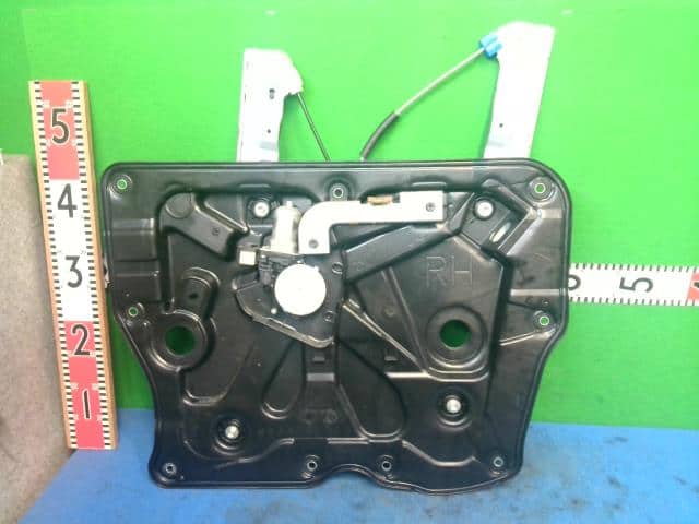Front Right Door Regulator NISSAN Elgrand 2011 DBA-TNE52 — photo 5
