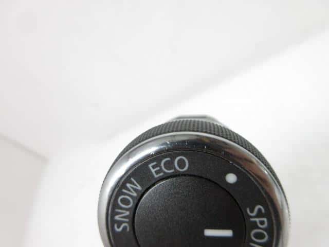 Switch NISSAN Fuga 2012 DAA-HY51 — photo 2