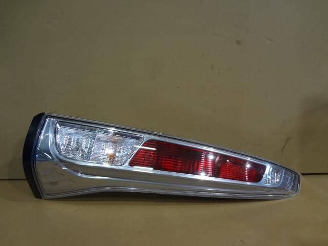 Right Tail Light NISSAN Serena 2012 DBA-FNC26 — photo 1