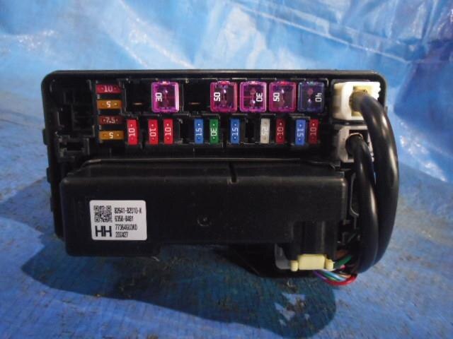 Fuse Box TOYOTA Passo 2020 5BA-M700 — photo 5