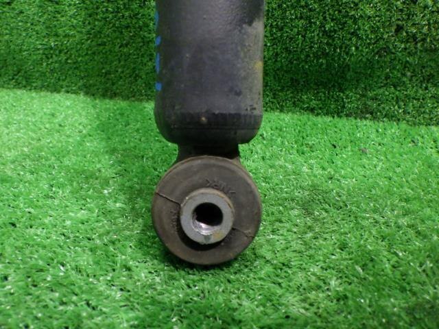 Rear Left Shock Absorber TOYOTA Corolla Fielder 2017 DAA-NKE165 — photo 3