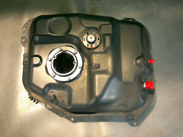 Fuel Tank SUZUKI Lapin 2017 DBA-HE33S 8910172M71 — photo 1