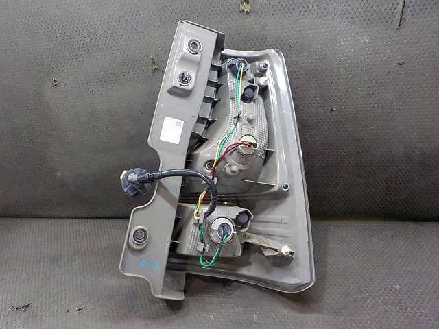 Left Tail Light MITSUBISHI Delica D2 2020 DAA-MB36S — photo 4