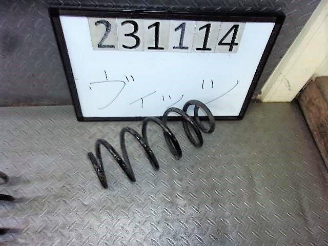 Coil Spring TOYOTA Vitz 2013 DBA-NSP130 — photo 1