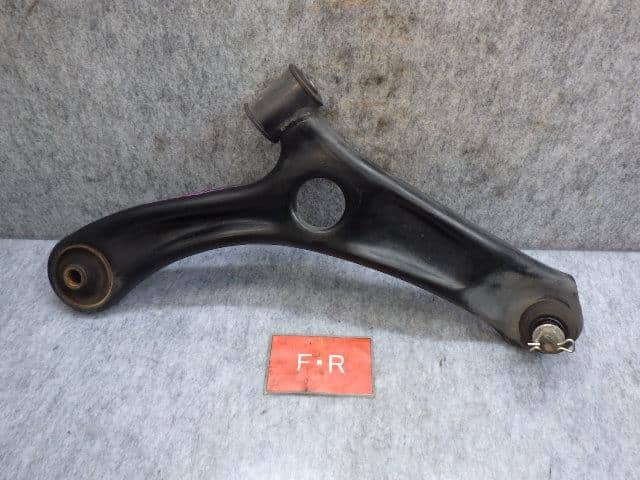 Front Right Lower Control Arm SUZUKI Hustler 2016 DAA-MR41S 4520185K11 — photo 1