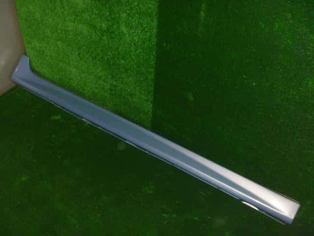 Left Side Step NISSAN March 2002 UA-BK12 — photo 1