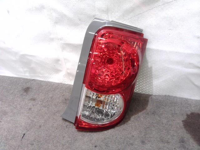 Right Tail Light TOYOTA Corolla Rumion 2007 DBA-ZRE152 — photo 1