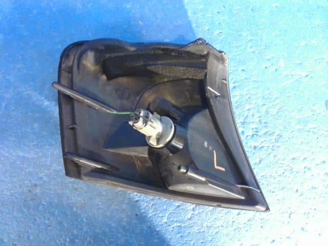 Left Side Marker Light NISSAN Prairie Liberty 1999 GF-PM12 — photo 2