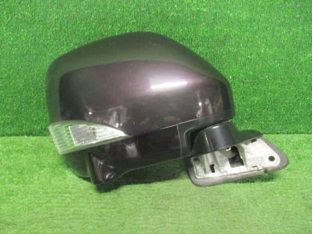 Right Side Mirror NISSAN Elgrand 2010 DBA-TNE52 — photo 1