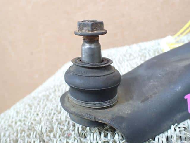 Front Left Lower Control Arm NISSAN Moco 2014 DBA-MG33 — photo 2