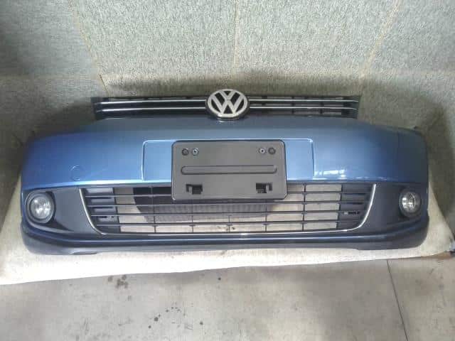 Front Bumper VOLKSWAGEN Golf Touran 2012 DBA-1TCTHW 1T0807217AC — photo 1