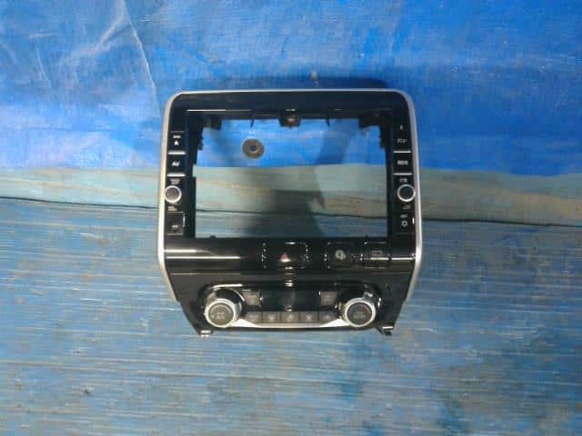Cluster Panel NISSAN Serena 2017 DAA-GFC27 — photo 1