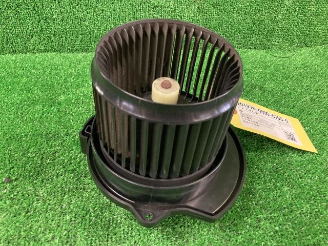 Blower Motor TOYOTA IQ 2010 DBA-KGJ10 — photo 3