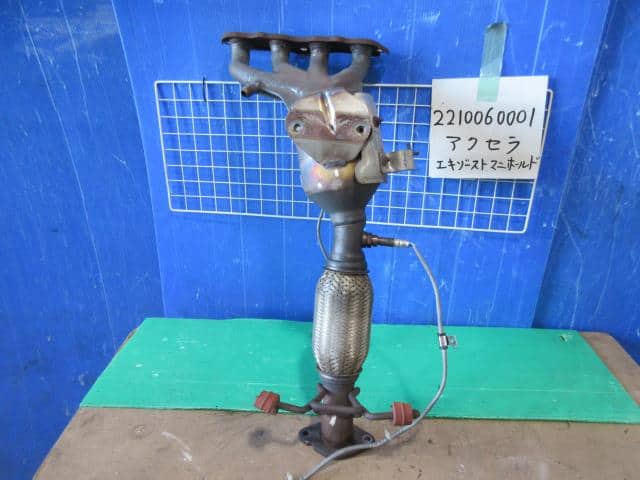 Exhaust Manifold MAZDA Axela 2009 DBA-BK5P ZY462050XD — photo 2