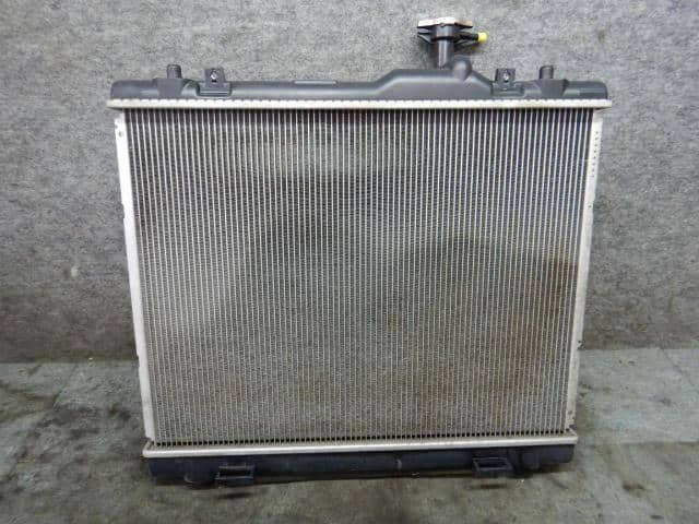 Radiator MITSUBISHI Delica D2 2011 DBA-MB15S — photo 2