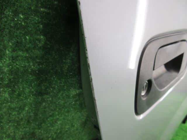 Front Right Door Assembly NISSAN Nv350 — photo 6