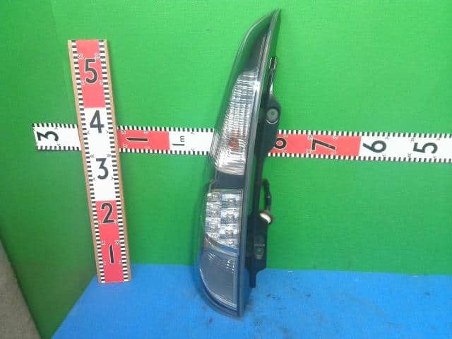 Left Tail Light NISSAN Moco 2014 DBA-MG33 — photo 1