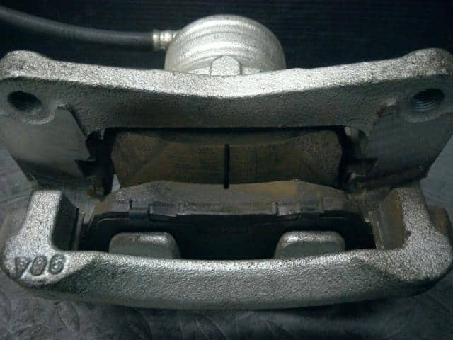 Front Left Caliper SUZUKI Swift 2019 DBA-ZC83S 5510252R20999 — photo 3