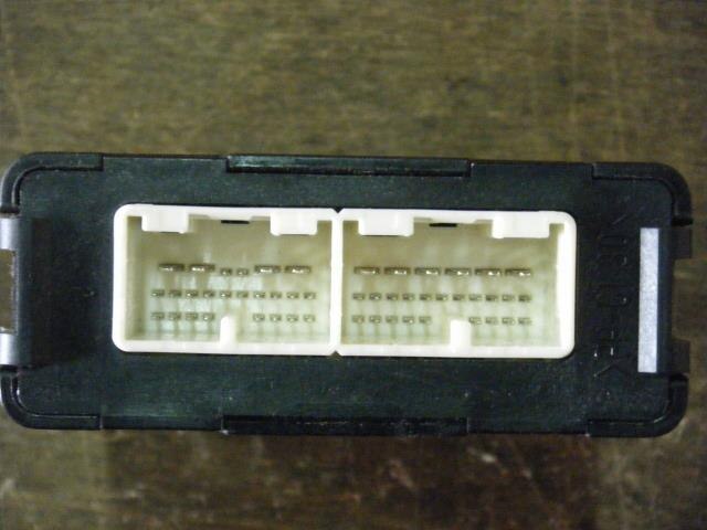 Control Unit TOYOTA Prius 2010 DAA-ZVW30 — photo 4