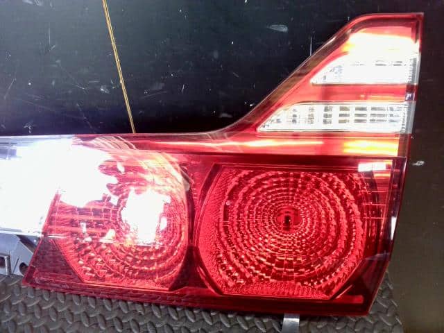 Right Finish Panel TOYOTA Alphard 2006 DBA-ANH10 — photo 3