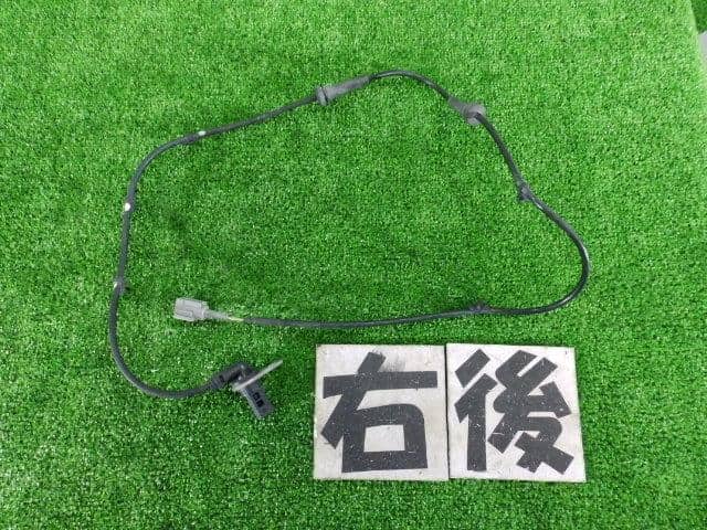 ABS Sensor NISSAN Serena 2004 UA-TC24 — photo 1