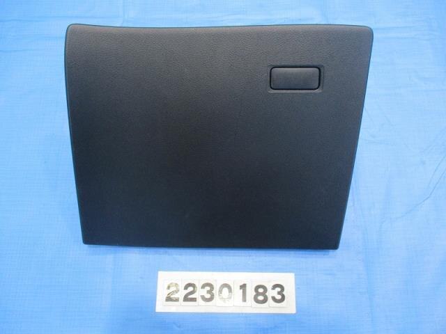 Glove Compartment TOYOTA Sienta 2019 6AA-NHP170G — photo 1