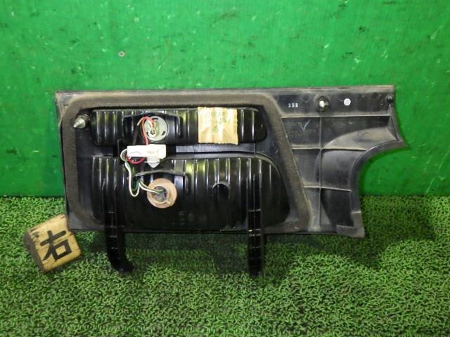 Right Finish Panel TOYOTA Estima 2000 GH-ACR30 — photo 2