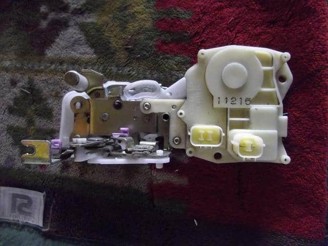 Rear Left Door Lock Actuator HONDA Odyssey 2001 LA-RA7 — photo 1