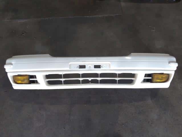 Front Bumper TOYOTA Comfort 2001 TA-YXS11 — photo 1