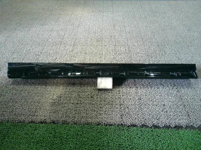 Front Left Door Protector TOYOTA vellfire 2016 DBA-AGH30 — photo 1